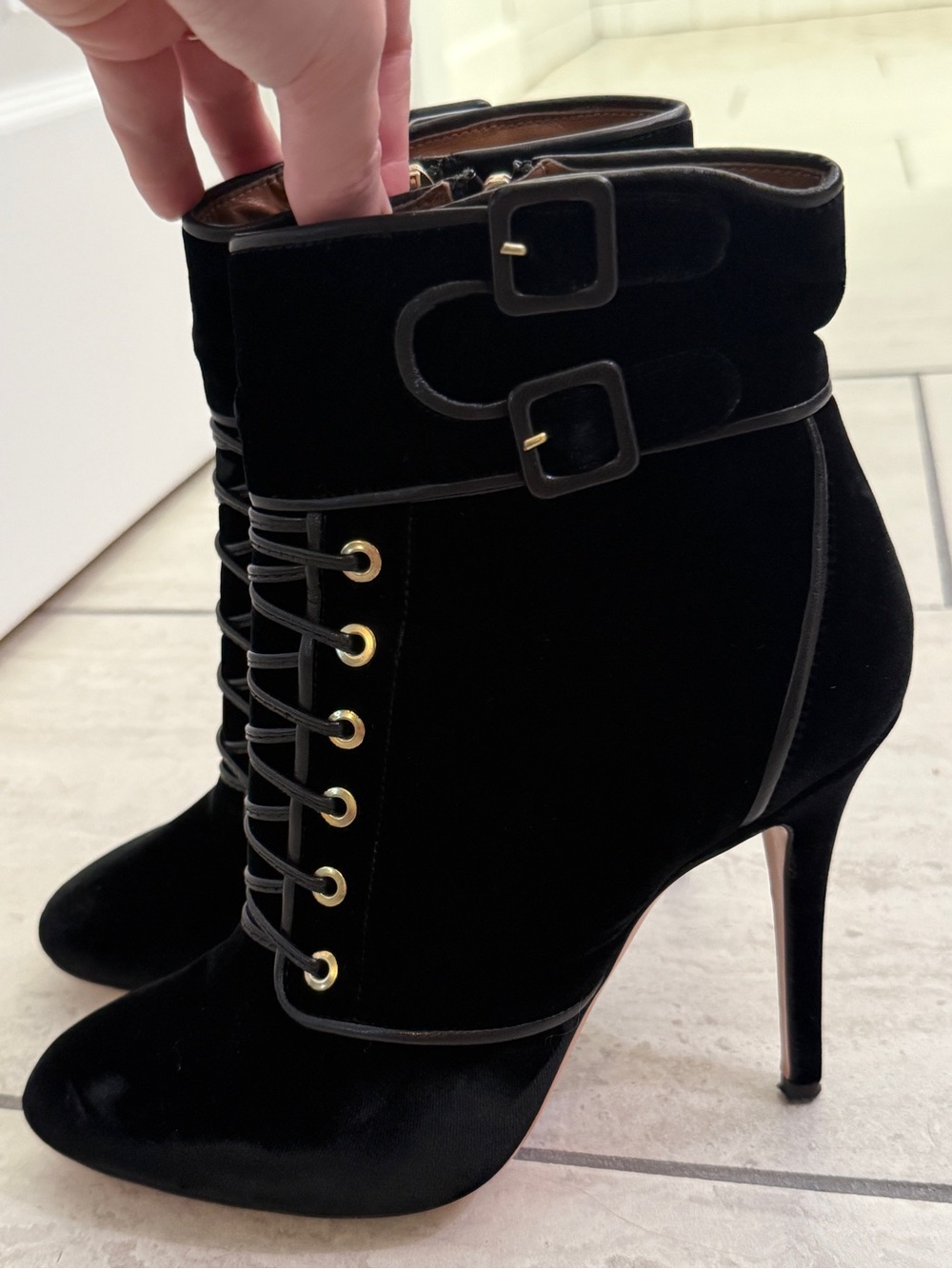 Aquazzura Black Velvet Lace-Up Ankle Boots | size 38.5 or US size 8 - Picture 4 of 16